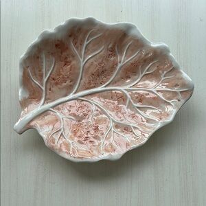 Elegant Leaf-Shaped  Porcelain Dish